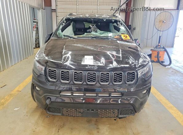 3C4NJDBN6ST623812 2025 JEEP COMPASS Black Widok z tyłu