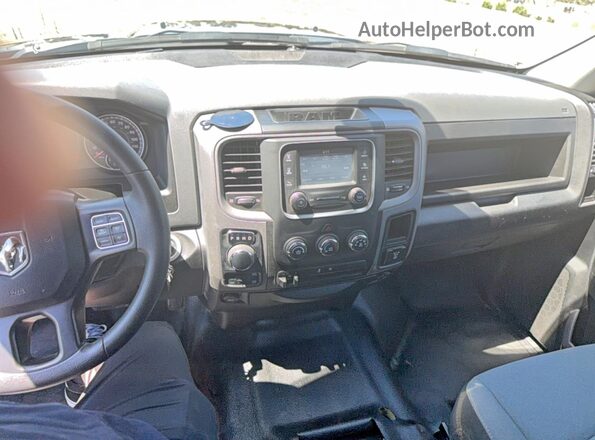 1C6RR7XT7PS528307 2023 RAM 1500 Black Widok tylnych siedzeń