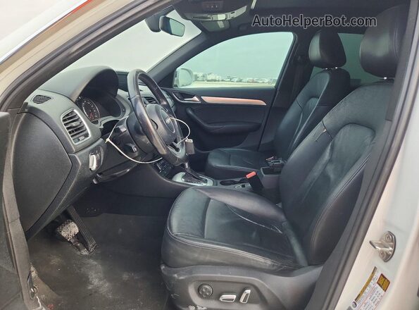 WA1HCCFS5HR000243 2017 AUDI Q3 White წინა პანელის ხედი