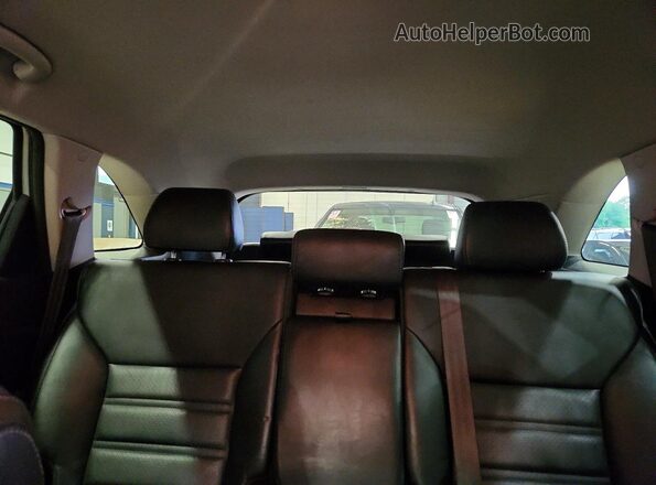 5XYPHDA51HG231388 2017 KIA SORENTO Gray Rear interior view