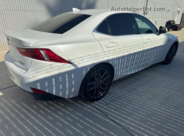 JTHBA1D25G5037001 2016 LEXUS IS White Widok z przodu