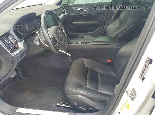 7JR102FK6LG067353 2020 VOLVO S60 White Widok deski rozdzielczej