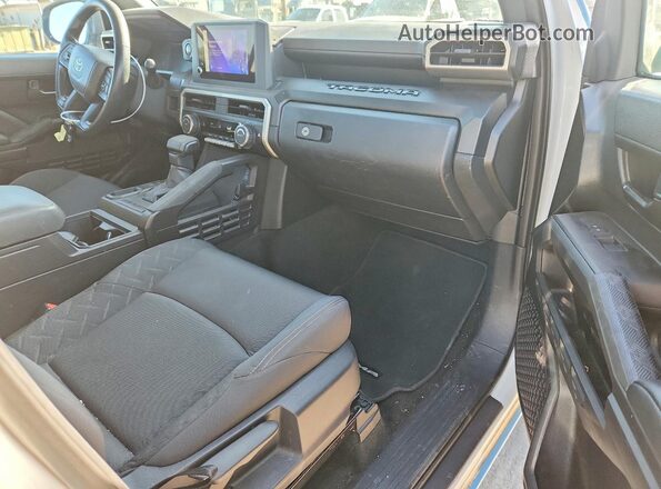 3TYJDAHN1ST025038 2025 TOYOTA TACOMA Blue ხელსაწყოთა პანელის ხედი