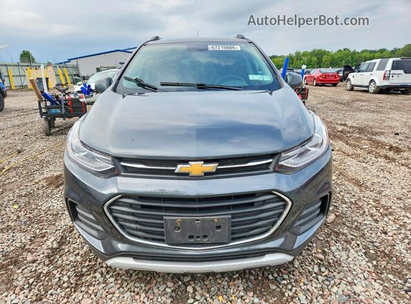 3GNCJPSB5JL404697 2018 CHEVROLET TRAX Угольный Вид сзади