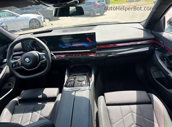 WBA53FJ00VCY10553 2027 BMW 5 SERIES Black Widok tylnych siedzeń