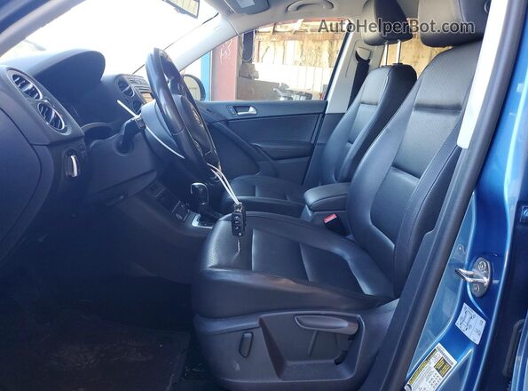 WVGBV7AX2HK007932 2017 VOLKSWAGEN TIGUAN Blue წინა პანელის ხედი