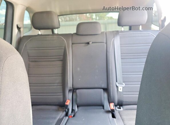 3VVFB7AX8PM078902 2023 VOLKSWAGEN TIGUAN Gray Widok wnętrza z tyłu