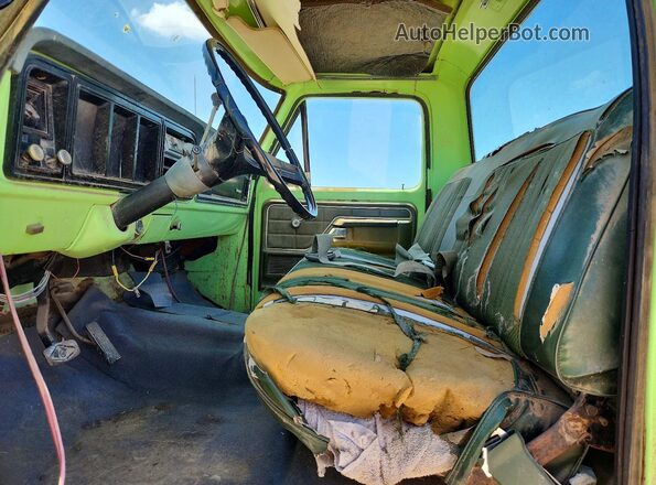 F10YKS83060 1973 FORD F100 Двухцветный Вид салона спереди
