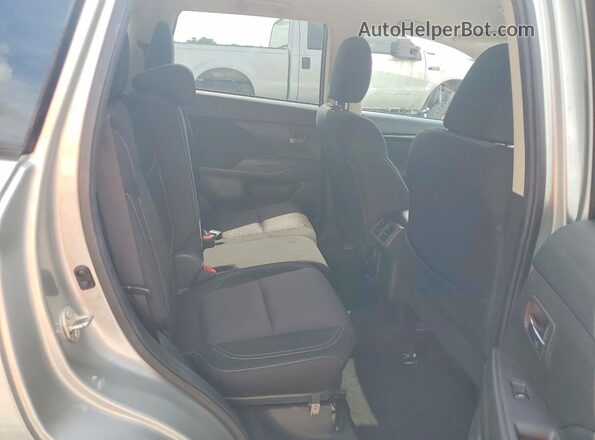 JA4AD2A39LZ038592 2020 MITSUBISHI OUTLANDER Gray Vista de los asientos traseros