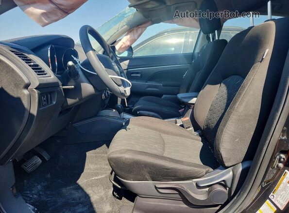JA4ARUAU2PU003515 2023 MITSUBISHI OUTLANDER Black Front interior view