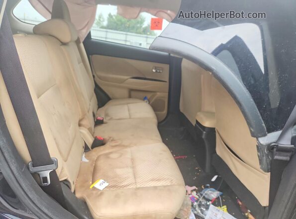 JA4AZ3A38JZ024784 2018 MITSUBISHI OUTLANDER Black Widok wnętrza z tyłu