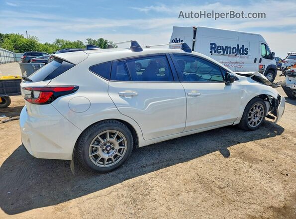 JF1GUABC4S8200972 2025 SUBARU IMPREZA Белый Задняя правая четверть