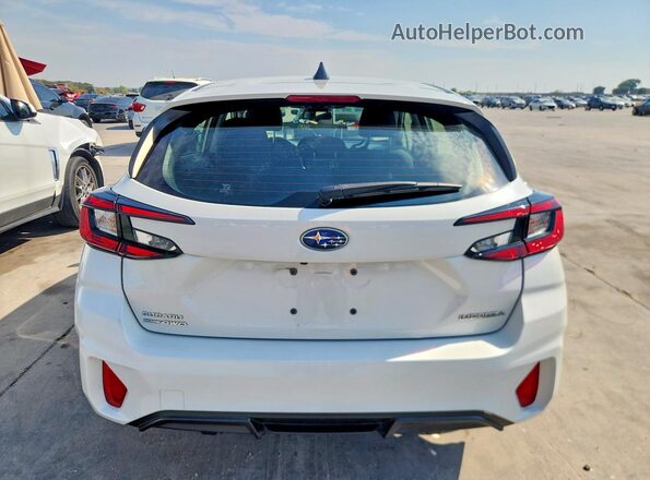 JF1GUABC7R8391894 2024 SUBARU IMPREZA White Widok naklejki z numerem VIN