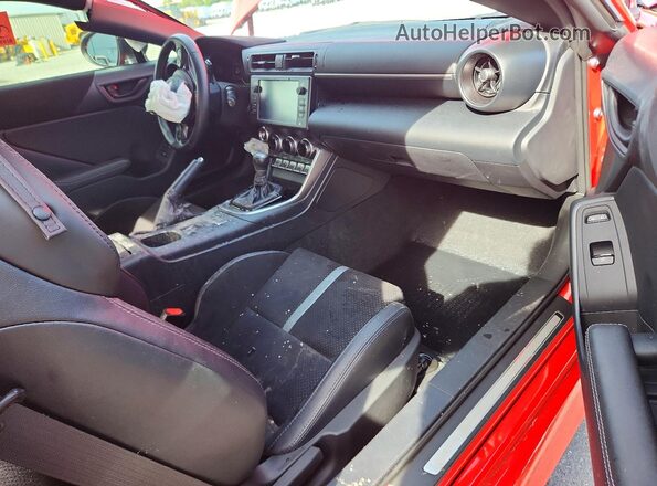 JF1ZNBE15T8076475 2026 TOYOTA GR86 Red Առջևի վահանակի տեսք