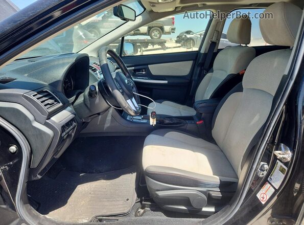 JF2GPABC7G8312515 2016 SUBARU CROSSTREK Black Widok wnętrza z przodu