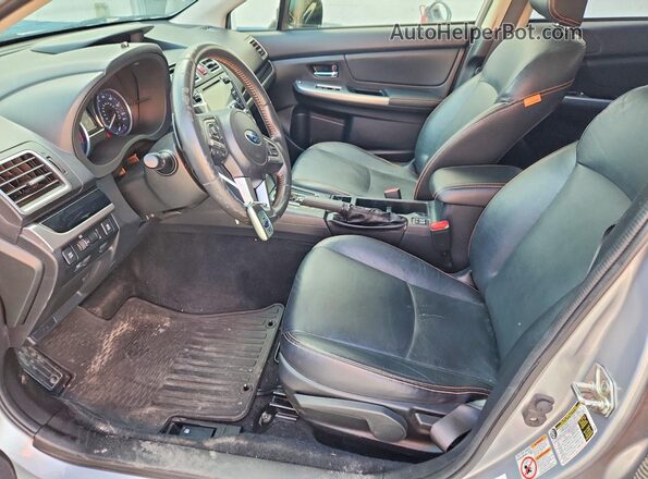 JF2GPANC0GH237913 2016 SUBARU CROSSTREK Silver Вид салону спереду