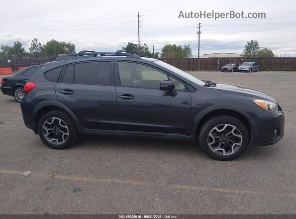 JF2GPANC1HH277581 2017 SUBARU CROSSTREK Gray Вид задньої частини салону