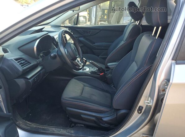 JF2GTABC1JH331676 2018 SUBARU CROSSTREK Silver წინა სალონის ხედი