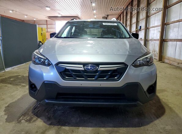 JF2GTABC3N8232279 2022 SUBARU CROSSTREK Silver Front view