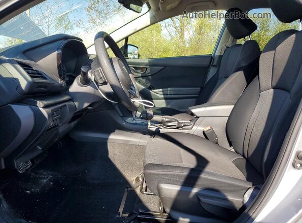 JF2GTABC3N8232279 2022 SUBARU CROSSTREK Silver Front interior view