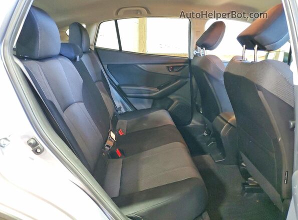 JF2GTABC3N8232279 2022 SUBARU CROSSTREK Silver Rear interior view