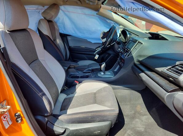 JF2GTABC5JH305727 2018 SUBARU CROSSTREK Orange Widok wnętrza z przodu