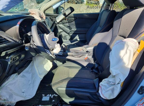 JF2GTACC6J8306786 2018 SUBARU CROSSTREK Blue Вид салону спереду