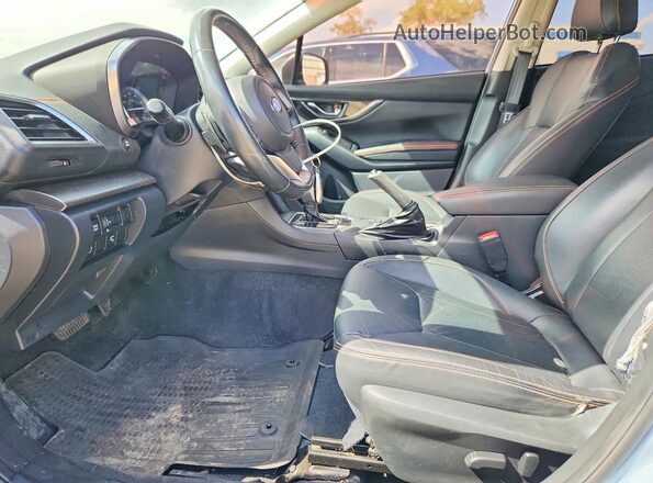 JF2GTAJC8JH268271 2018 SUBARU CROSSTREK Синий Вид салона спереди