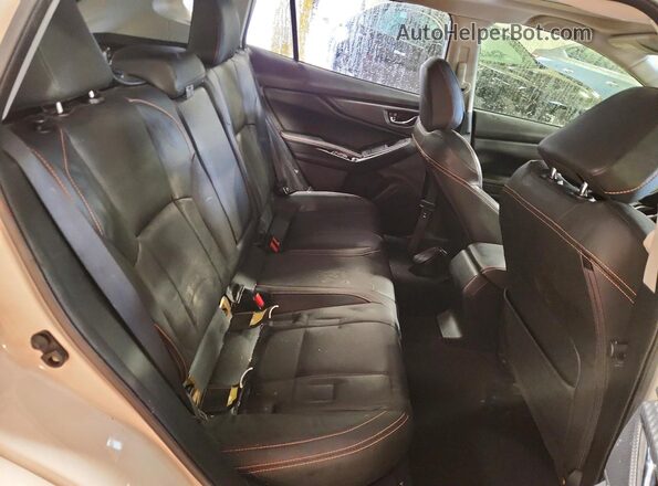 JF2GTAMC1J8227315 2018 SUBARU CROSSTREK White Սալոնի հետևի տեսք