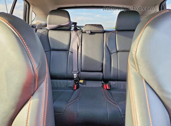 JF2GTAMC2K8252533 2019 SUBARU CROSSTREK Black Widok tylnych siedzeń