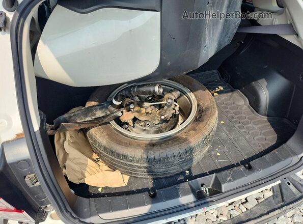 JF2GTAPC4M8217877 2021 SUBARU CROSSTREK White Вид підкапотного простору