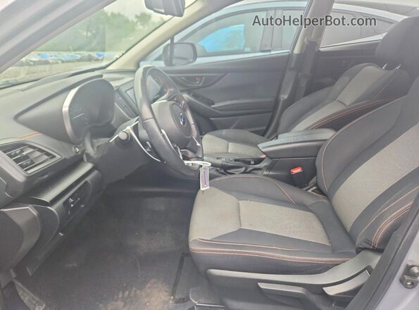 JF2GTAPCXM8263049 2021 SUBARU CROSSTREK Silver Front interior view