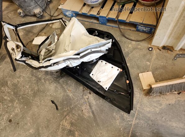 JF2GTHMC3PH320158 2023 SUBARU CROSSTREK White Vista del compartimento del motor