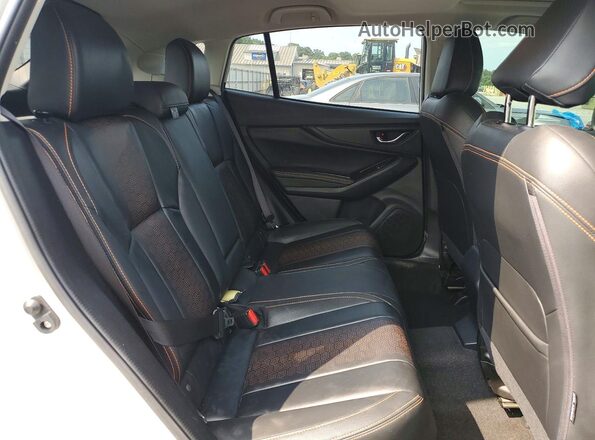 JF2GTHMC9N8238528 2022 SUBARU CROSSTREK White Rear seats view