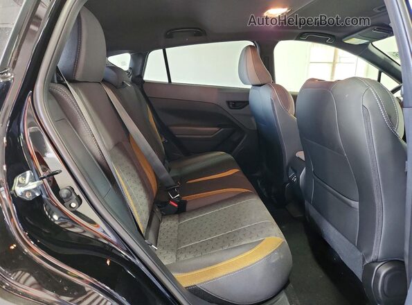 JF2GUSGD8T8205323 2026 SUBARU CROSSTREK Black Вид задньої частини салону