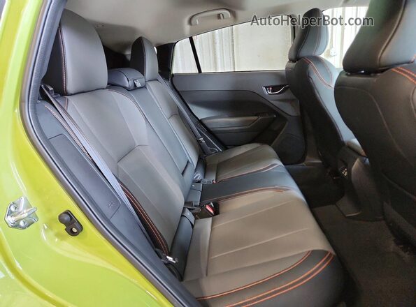 JF2GUSND6T8220907 2026 SUBARU CROSSTREK Green Vista interior trasera