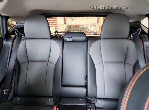 JF2GUSND6T8220907 2026 SUBARU CROSSTREK Green Vista de los asientos traseros