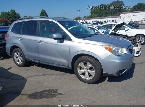 JF2SJADC2GH528670 2016 SUBARU FORESTER Silver Rear interior view