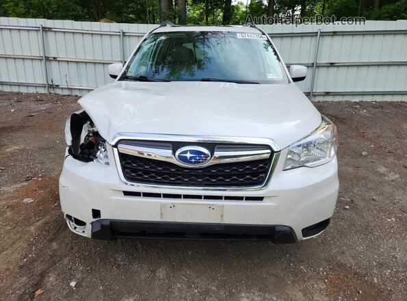 JF2SJADC3GH496232 2016 SUBARU FORESTER Белый Вид спереди