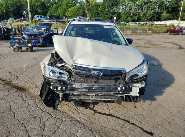 JF2SJAEC2JH489021 2018 SUBARU FORESTER White Դիմացի տեսք