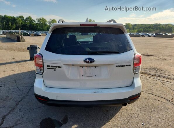 JF2SJAEC2JH489021 2018 SUBARU FORESTER White Հետևի տեսք