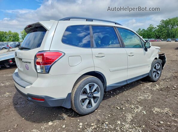 JF2SJAGC9JH575116 2018 SUBARU FORESTER White Հետևի աջ