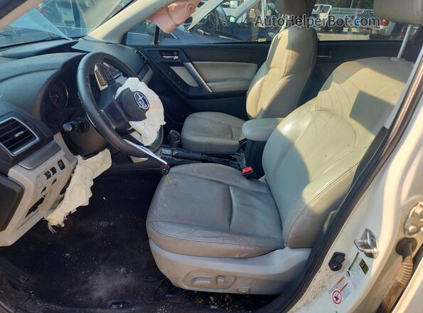 JF2SJAHC8GH548514 2016 SUBARU FORESTER White Vista interior delantera