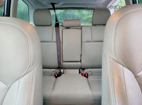 JF2SJARC2JH453761 2018 SUBARU FORESTER Серебряный Вид задних сидений
