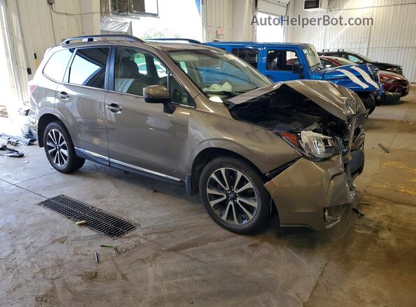 JF2SJGWC6HH496047 2017 SUBARU FORESTER Green Front right