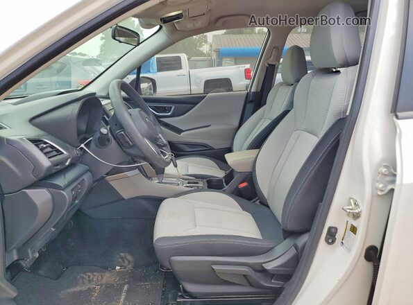JF2SKAAC4MH505548 2021 SUBARU FORESTER White Vista interior delantera