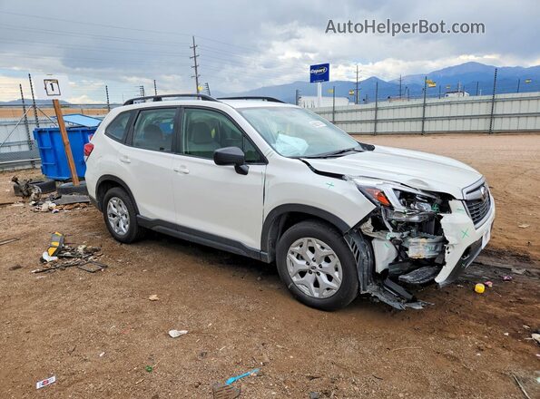 JF2SKADC6MH554438 2021 SUBARU FORESTER White Front right