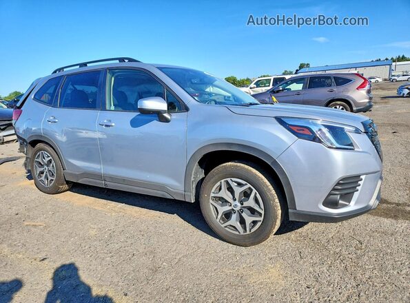JF2SKADC6NH418912 2022 SUBARU FORESTER Silver Передня права чверть