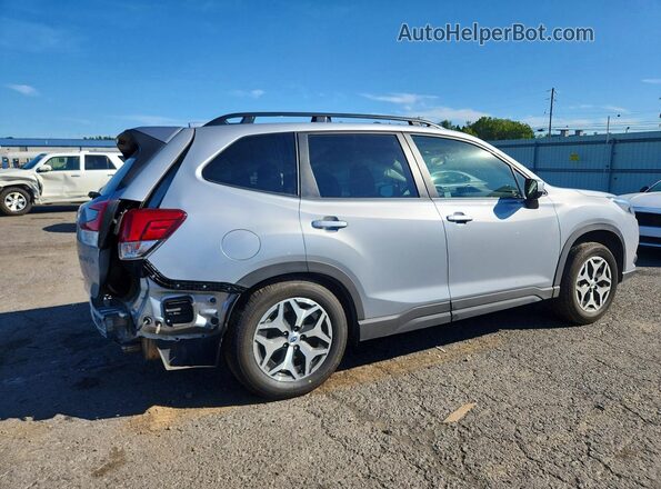 JF2SKADC6NH418912 2022 SUBARU FORESTER Silver Задня права чверть