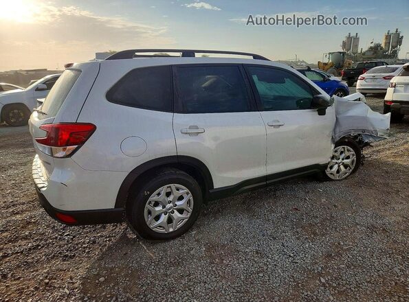 JF2SKADC9MH481517 2021 SUBARU FORESTER White Հետևի աջ
